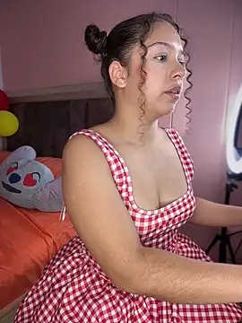 Snapshot of Shara_dreams chatting on June 2026 12:37:01 AM Shara dreams online show from June 2026 12:37:01 AM
