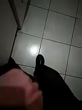 Snapshot of Yaramaz331 chatting on March 2025 09:42:02 PM Yaramaz331 online show from March 2025 09:42:02 PM