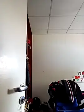 Snapshot of Luckyan10 chatting on November 2025 08:18:01 PM Luckyan10 online show from November 2025 08:18:01 PM