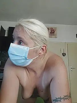 Snapshot of GeileEstelle chatting on June 2026 07:20:01 PM GeileEstelle online show from June 2026 07:20:01 PM