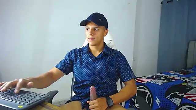 Snapshot of DavidAngell7 chatting on December 2024 04:31:02 AM DavidAngell7 online show from December 2024 04:31:02 AM