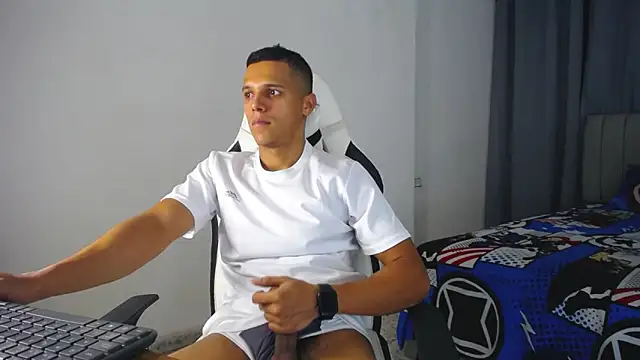 Snapshot of DavidAngell7 chatting on December 2024 07:44:02 AM DavidAngell7 online show from December 2024 07:44:02 AM