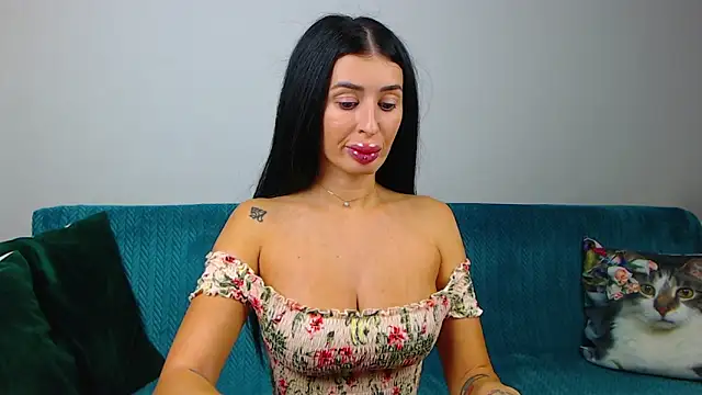 SaraDaisy online show from September 2025 05:06:01 PM