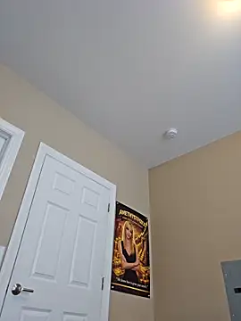 AmethystFoxx online show from April 2026 05:36:01 PM