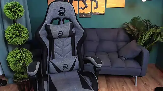 Snapshot of marcobadass chatting on February 2025 02:59:02 AM marcobadass online show from February 2025 02:59:02 AM