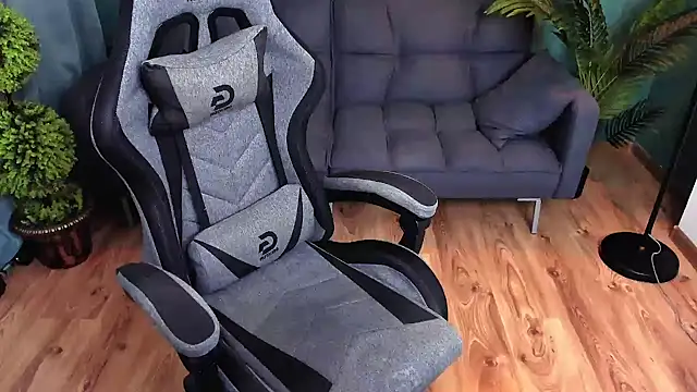 Snapshot of marcobadass chatting on February 2025 01:47:02 AM marcobadass online show from February 2025 01:47:02 AM