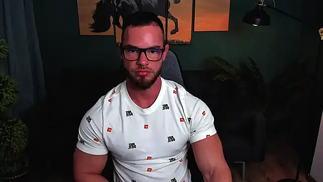 Snapshot of marcobadass chatting on February 2025 06:43:01 PM marcobadass online show from February 2025 06:43:01 PM