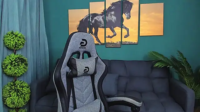 Snapshot of marcobadass chatting on March 2025 01:43:02 AM marcobadass online show from March 2025 01:43:02 AM