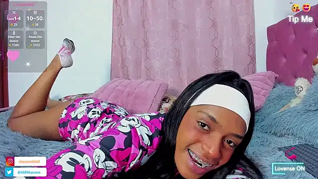 Snapshot of sharon_hill chatting on September 2025 01:07:02 AM sharon hill online show from September 2025 01:07:02 AM