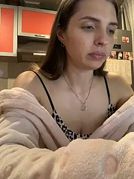 SeducingYoghourt online show from December 2024 04:38:01 PM