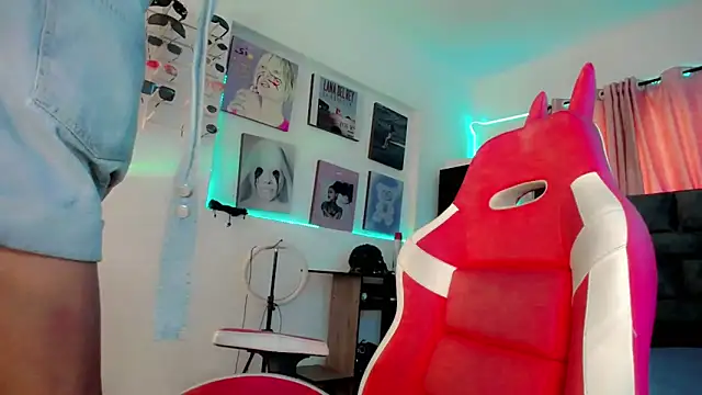 Snapshot of Sweet_Jack1 chatting on February 2025 09:25:02 PM Sweet Jack1 online show from February 2025 09:25:02 PM