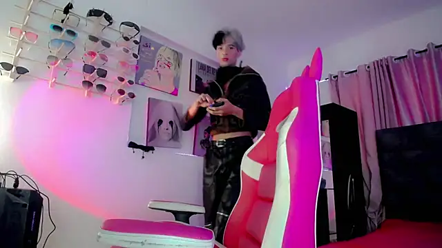 Snapshot of Sweet_Jack1 chatting on February 2025 03:40:01 PM Sweet Jack1 online show from February 2025 03:40:01 PM