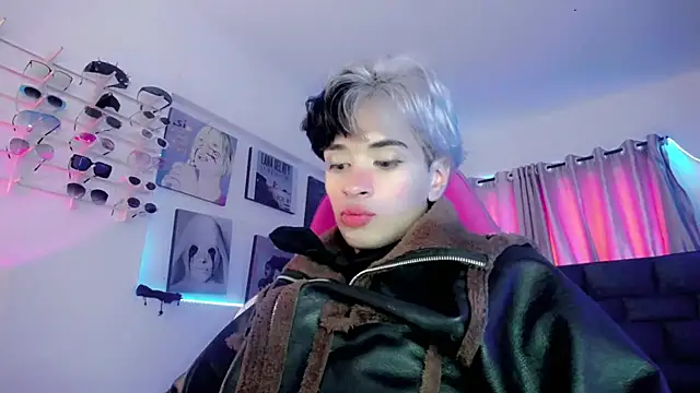 Snapshot of Sweet_Jack1 chatting on February 2025 09:46:01 PM Sweet Jack1 online show from February 2025 09:46:01 PM