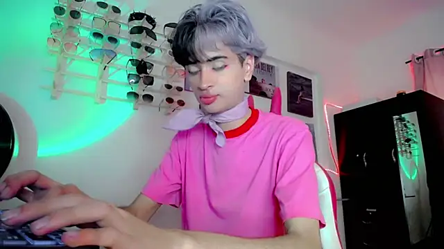 Snapshot of Sweet_Jack1 chatting on February 2025 06:37:02 PM Sweet Jack1 online show from February 2025 06:37:02 PM