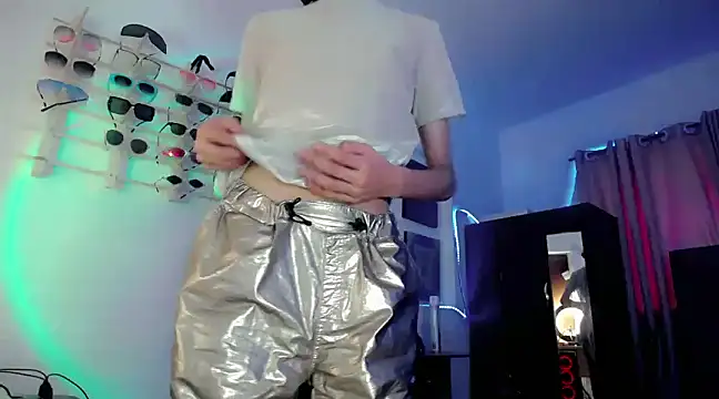 Snapshot of Sweet_Jack1 chatting on March 2025 09:07:02 PM Sweet Jack1 online show from March 2025 09:07:02 PM