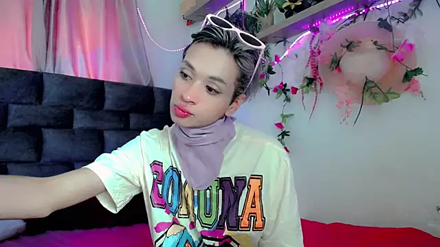 Snapshot of Sweet_Jack1 chatting on March 2025 09:10:02 PM Sweet Jack1 online show from March 2025 09:10:02 PM