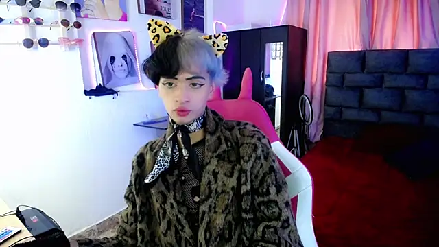 Snapshot of Sweet_Jack1 chatting on March 2025 06:23:01 PM Sweet Jack1 online show from March 2025 06:23:01 PM