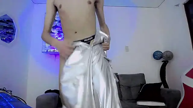 Snapshot of Sweet_Jack1 chatting on March 2025 06:14:01 PM Sweet Jack1 online show from March 2025 06:14:01 PM