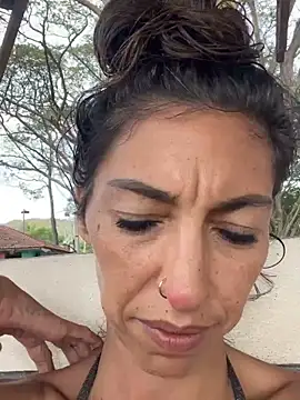 Snapshot of amanilouve chatting on February 2025 06:53:02 AM amanilouve online show from February 2025 06:53:02 AM