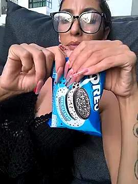 Snapshot of amanilouve chatting on March 2025 10:45:02 AM amanilouve online show from March 2025 10:45:02 AM