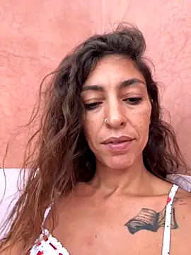 Snapshot of amanilouve chatting on September 2025 04:50:01 PM amanilouve online show from September 2025 04:50:01 PM