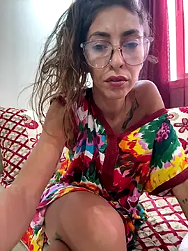 Snapshot of amanilouve chatting on September 2025 11:42:01 AM amanilouve online show from September 2025 11:42:01 AM