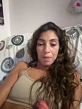 Snapshot of amanilouve chatting on September 2025 09:49:02 PM amanilouve online show from September 2025 09:49:02 PM