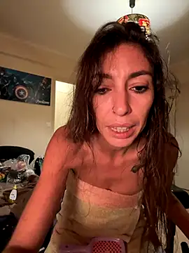 Snapshot of amanilouve chatting on October 2025 07:26:02 PM amanilouve online show from October 2025 07:26:02 PM