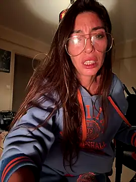 Snapshot of amanilouve chatting on November 2025 03:14:02 PM amanilouve online show from November 2025 03:14:02 PM