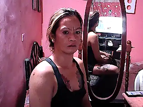 Snapshot of yummy_21xxx chatting on January 2025 01:30:02 PM yummy 21xxx online show from January 2025 01:30:02 PM