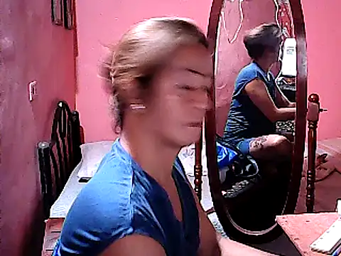 Snapshot of yummy_21xxx chatting on January 2025 10:37:02 AM yummy 21xxx online show from January 2025 10:37:02 AM