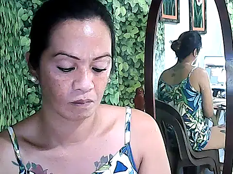 Snapshot of yummy_21xxx chatting on September 2025 06:02:02 PM yummy 21xxx online show from September 2025 06:02:02 PM