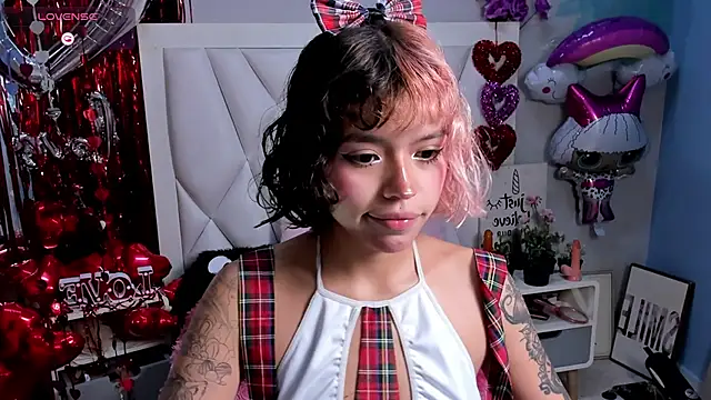 Snapshot of katalina_garcia chatting on March 2025 11:53:01 PM katalina garcia online show from March 2025 11:53:01 PM