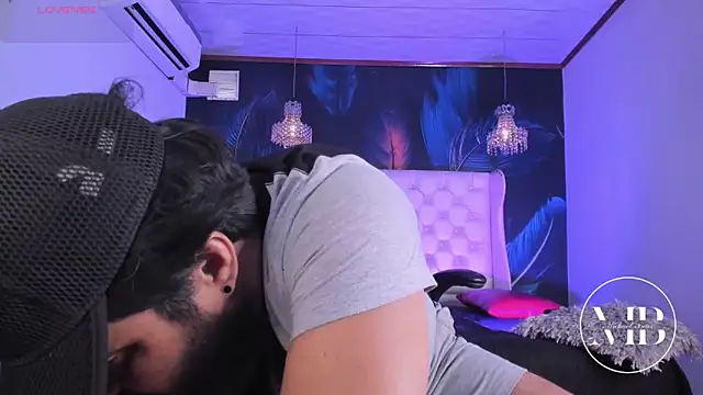 Snapshot of MichaelBear_ chatting on February 2026 05:42:01 PM MichaelBear online show from February 2026 05:42:01 PM