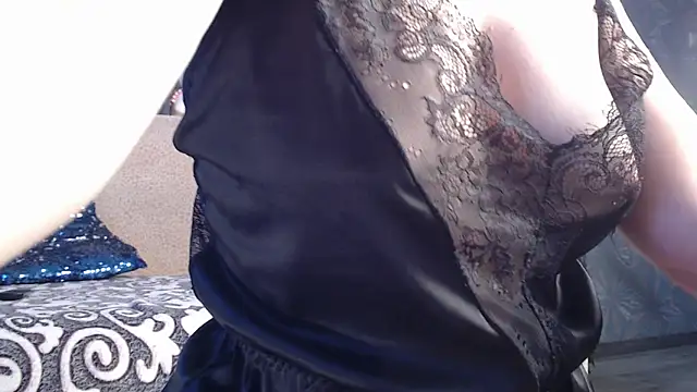 Snapshot of Ria_23 chatting on November 2025 02:06:02 AM Ria 23 online show from November 2025 02:06:02 AM