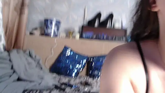 Snapshot of Ria_23 chatting on December 2025 01:58:01 AM Ria 23 online show from December 2025 01:58:01 AM