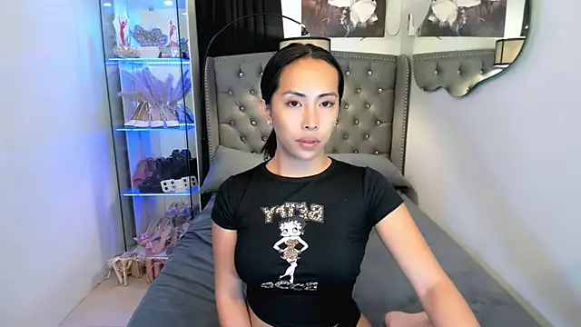 reighnempress online show from March 2026 02:06:02 AM