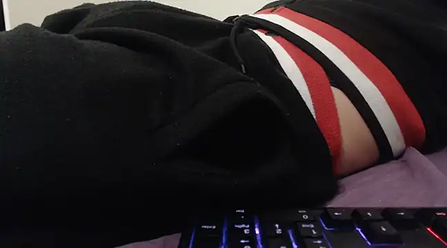 Snapshot of VASKOS178 chatting on March 2025 06:04:02 PM VASKOS178 online show from March 2025 06:04:02 PM