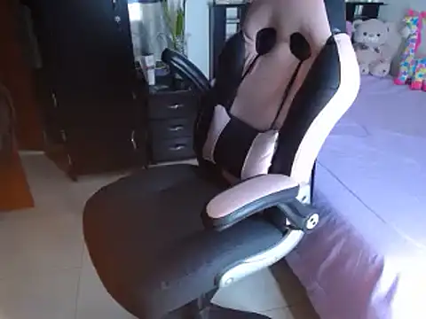 violeta campbell online show from March 2025 06:45:02 PM