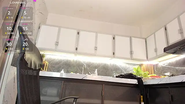 nicol snow online show from March 2026 07:18:02 PM