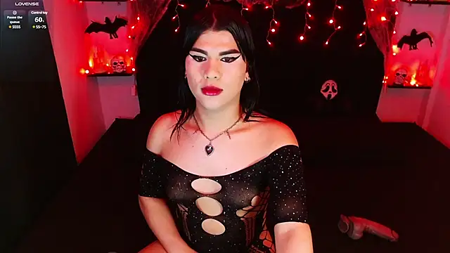 Snapshot of My_vampire_Mia chatting on March 2025 03:18:02 AM My vampire Mia online show from March 2025 03:18:02 AM