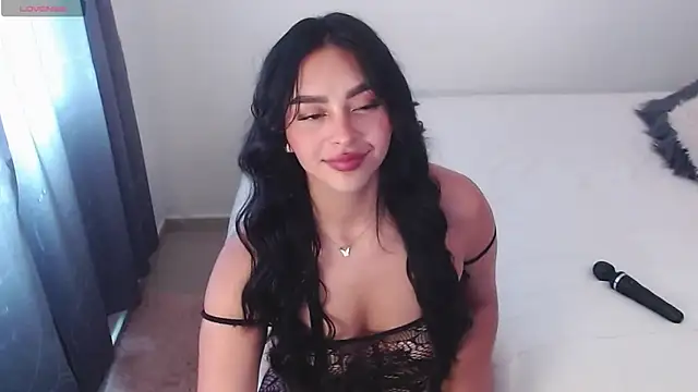 Melaniie01 online show from February 2026 09:42:01 PM