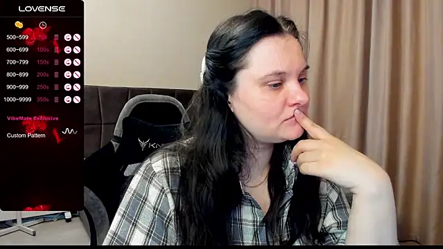 AlanaBrox online show from November 2025 07:37:01 PM