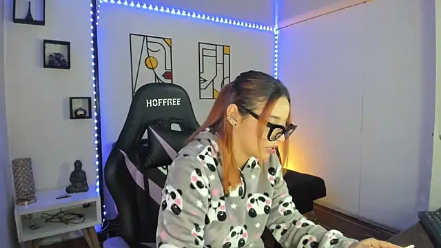 kay marie online show from December 2024 06:45:01 PM