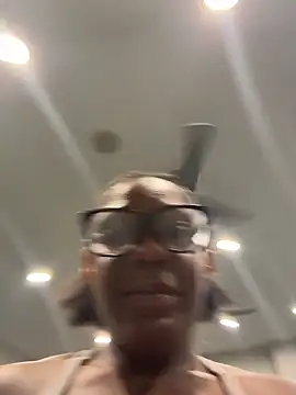 TilaTotti online show from April 2026 06:19:01 AM