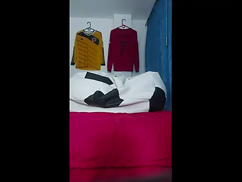 Snapshot of ALBEIROFOOTBALL1992 chatting on February 2025 06:15:02 AM ALBEIROFOOTBALL1992 online show from February 2025 06:15:02 AM