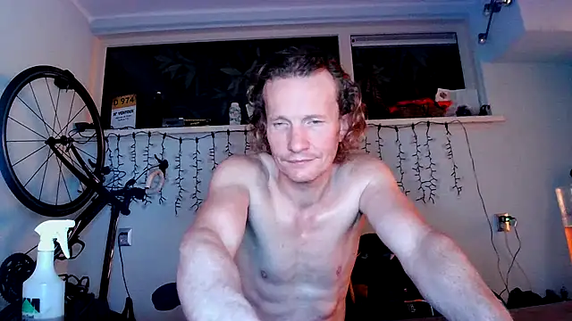 Snapshot of Germal1 chatting on December 2025 11:31:01 PM Germal1 online show from December 2025 11:31:01 PM