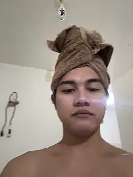 Snapshot of MarieLoveGlamorous chatting on February 2025 03:52:01 PM MarieLoveGlamorous online show from February 2025 03:52:01 PM