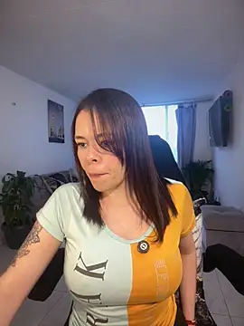 carolina16love online show from November 2025 10:23:02 PM