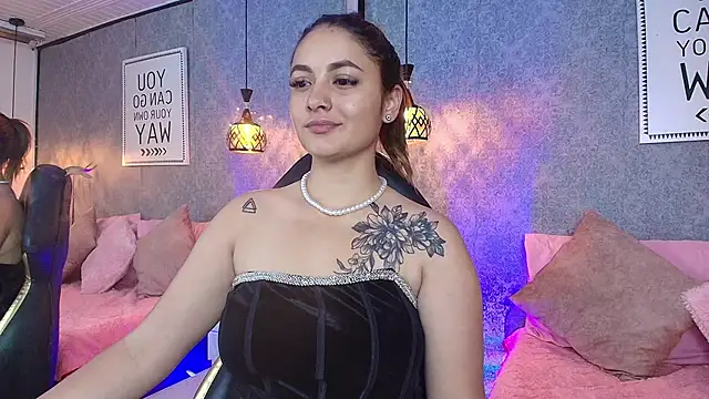 Emiily W online show from February 2025 09:58:01 AM